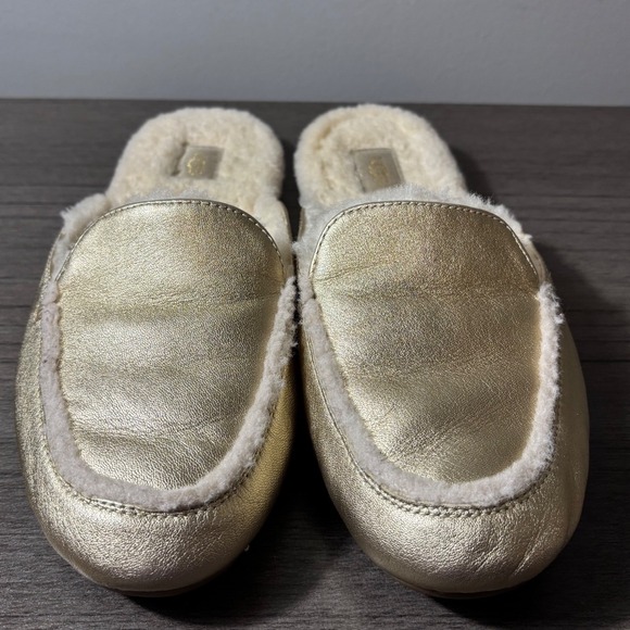 UGG Lane Metallic Gold Platinum Gold Sheepskin Lined Loafer Slipper Women Sz 8.5 - Picture 3 of 9